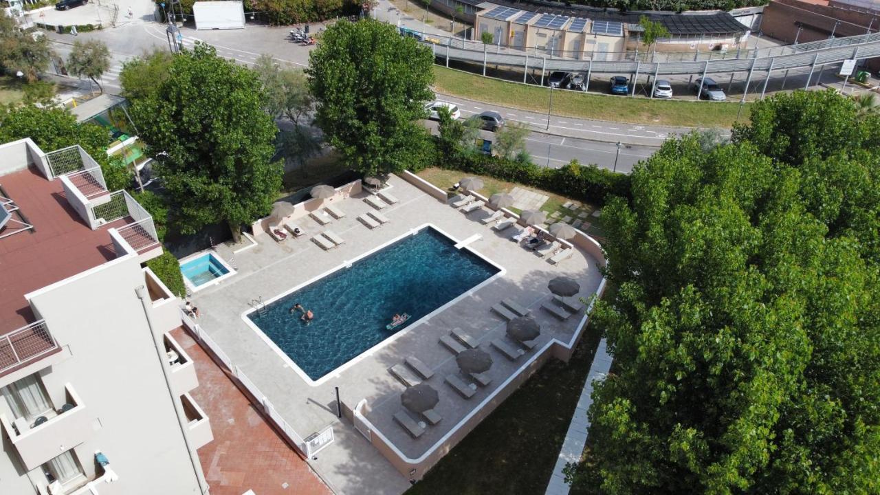 Hotel St Gregory Park Rimini Dış mekan fotoğraf